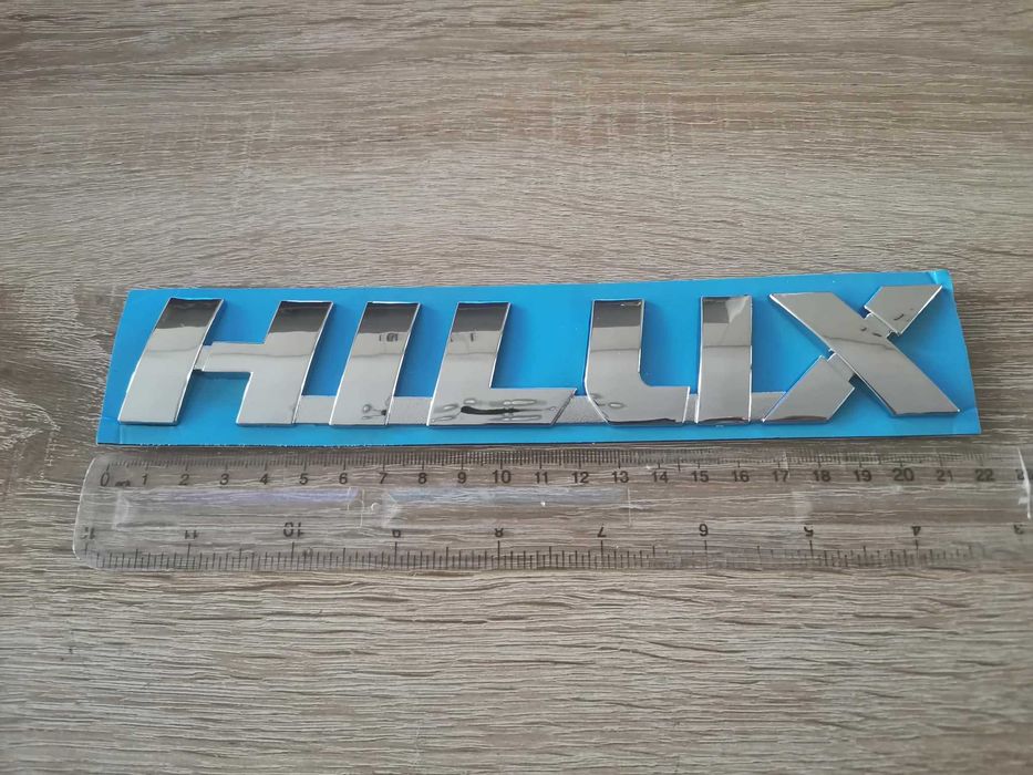 Toyota HILUX надпис лого 21 см