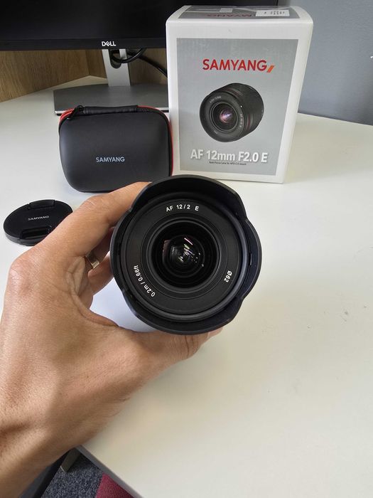 Samyang 12mm F2 AF pentru Sony E – stare foarte bună
