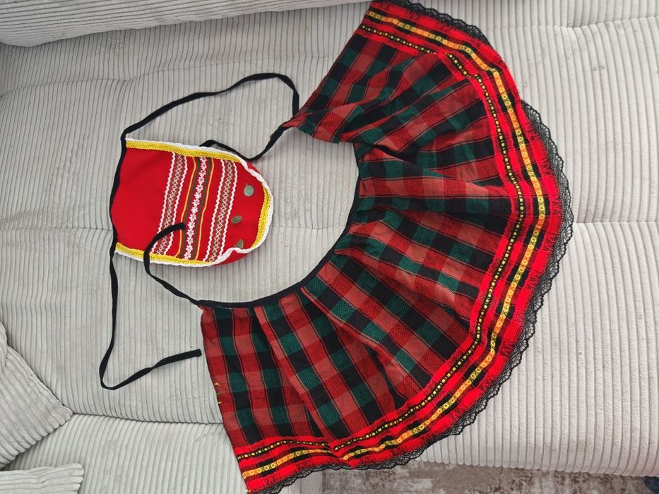 Дрехи за момиче на 4 г