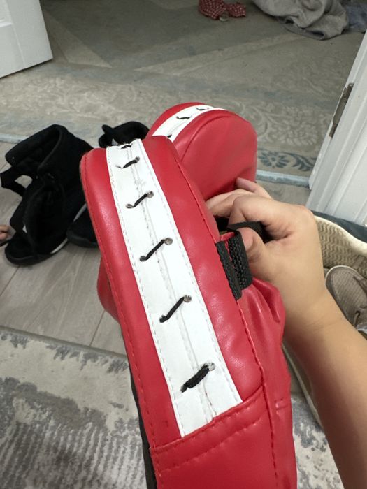 Лапы боксерские новые