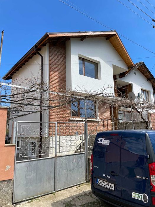 Продава се Къща в Стара Загора, Център - 72 кв.м за 1528 €/кв.м - Снимка #1