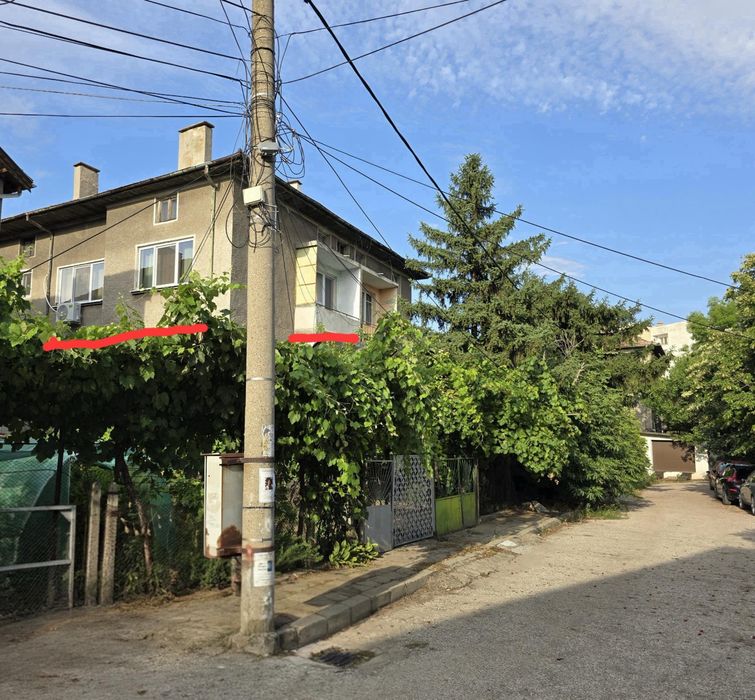 отдавам под наем етаж от къща