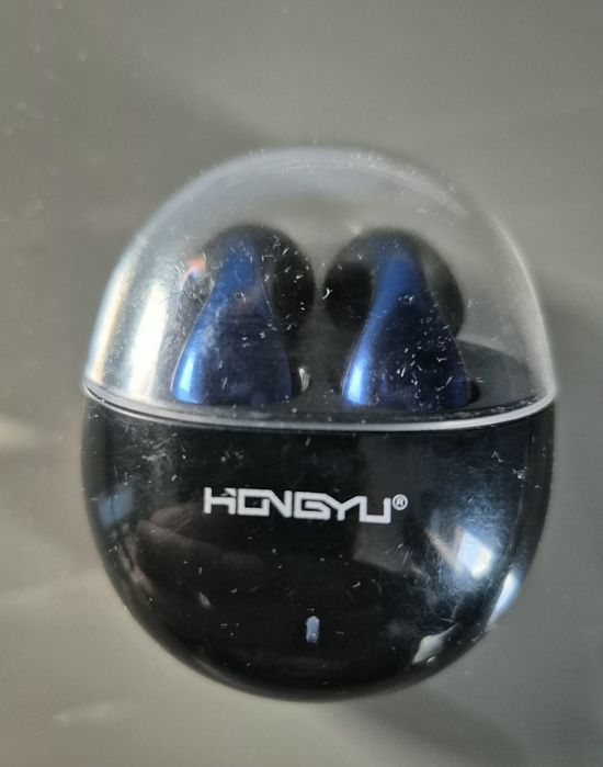 Безжични Bluetooth слушалки Hongyu с прозрачна кутия (Като нови)