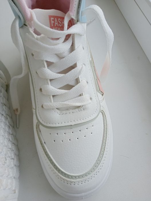 Кроссовки   красивые