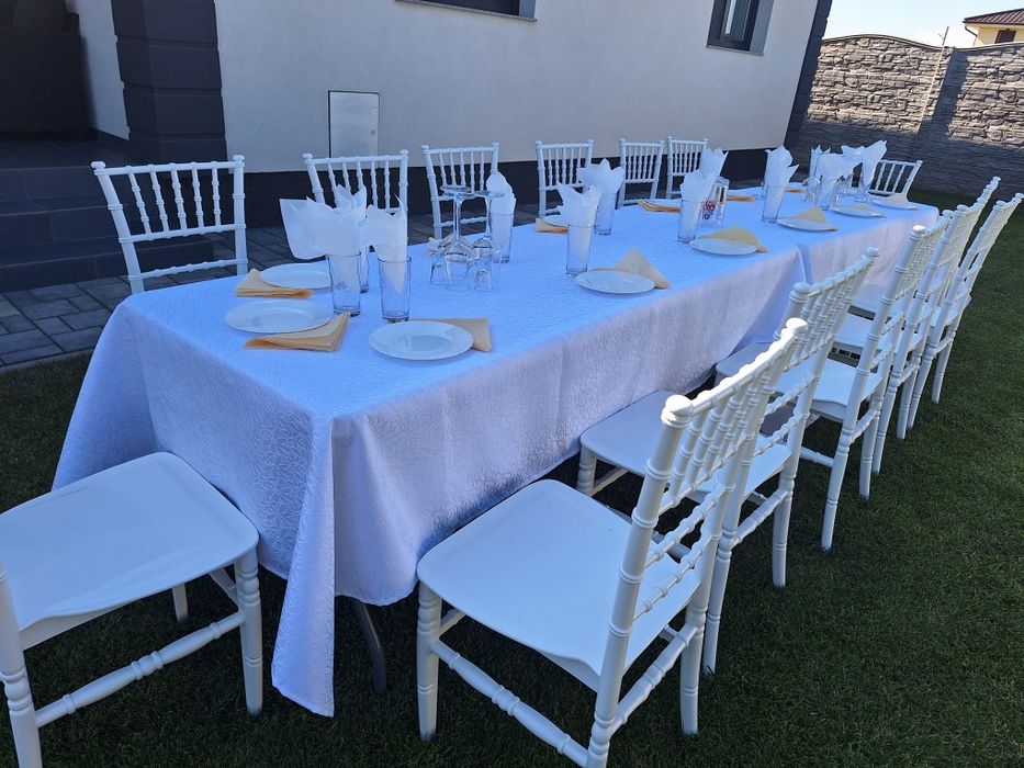 Închiriere mese și scaune