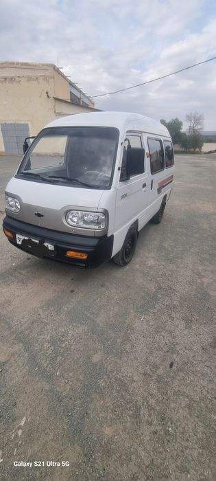 Chevralet damas sotiladi