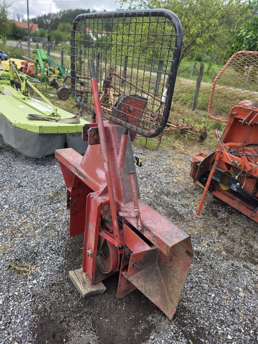 Troliu forestier in tiranti la tractor TAJFUN 5t 70 m cablu