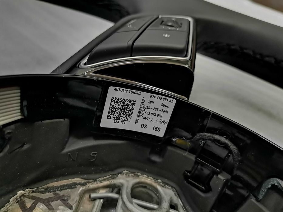 Нов Оригинален Черен Кожен Волан AUDI A1 GB A3 S3 8Y 82A419091AA