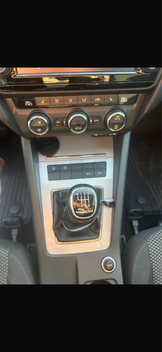 Skoda1.6TDI-220.000 km-Stare excelenta-Intretinuta impecabil-Negociabi