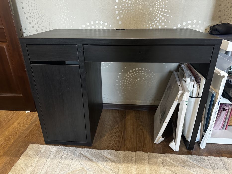 Стол письменный IKEA