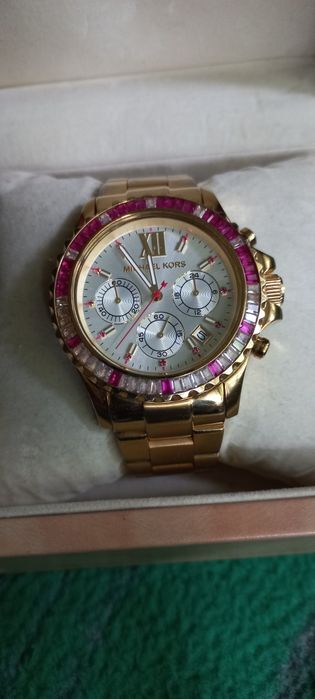 Срочно ! Часы оригинальные Michael Kors