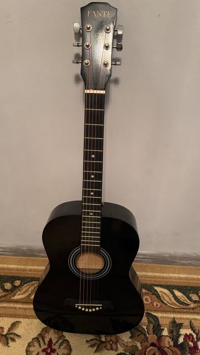 Гитара акустическая