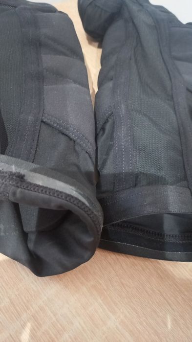 Наколенки Endura