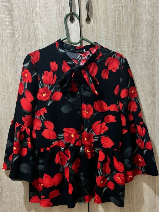 Кофта 42 размер с красивым принтом