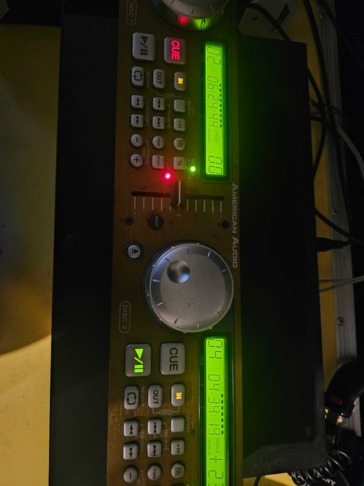 American audio dcd pro 300 cd player DJ