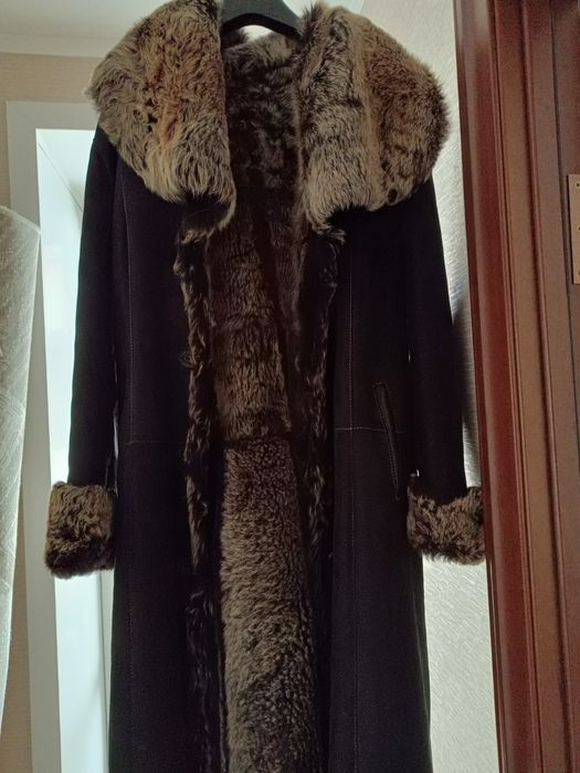 Продам женский пуховик, дублёнку.