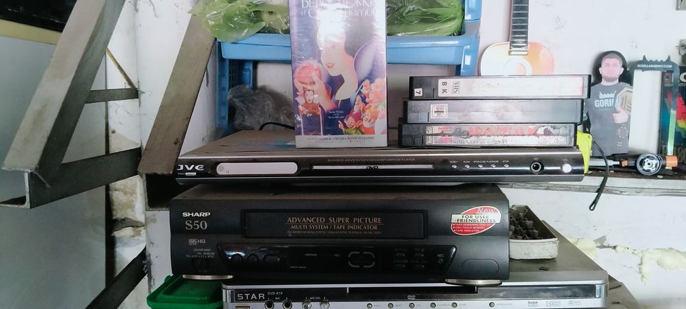 Телевизор,видео магнитофон,dvd