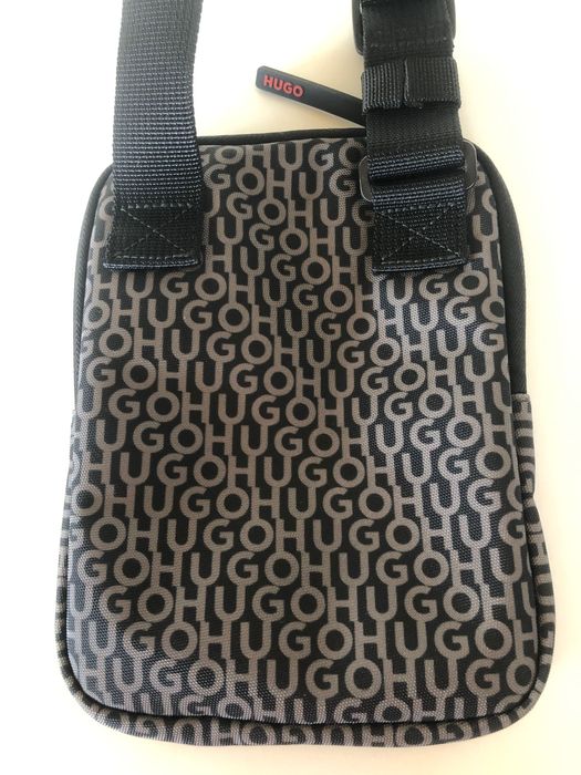 Мъжка чанта за през рамо на Hugo Boss