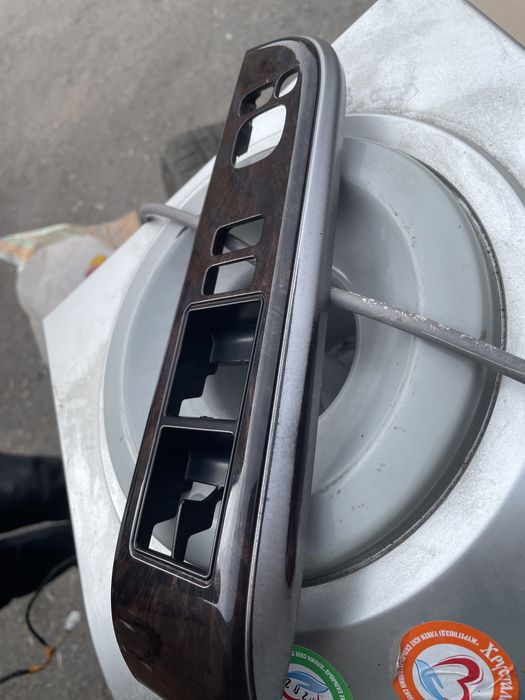 Для камри 55 левая сторона а также в наличии коса