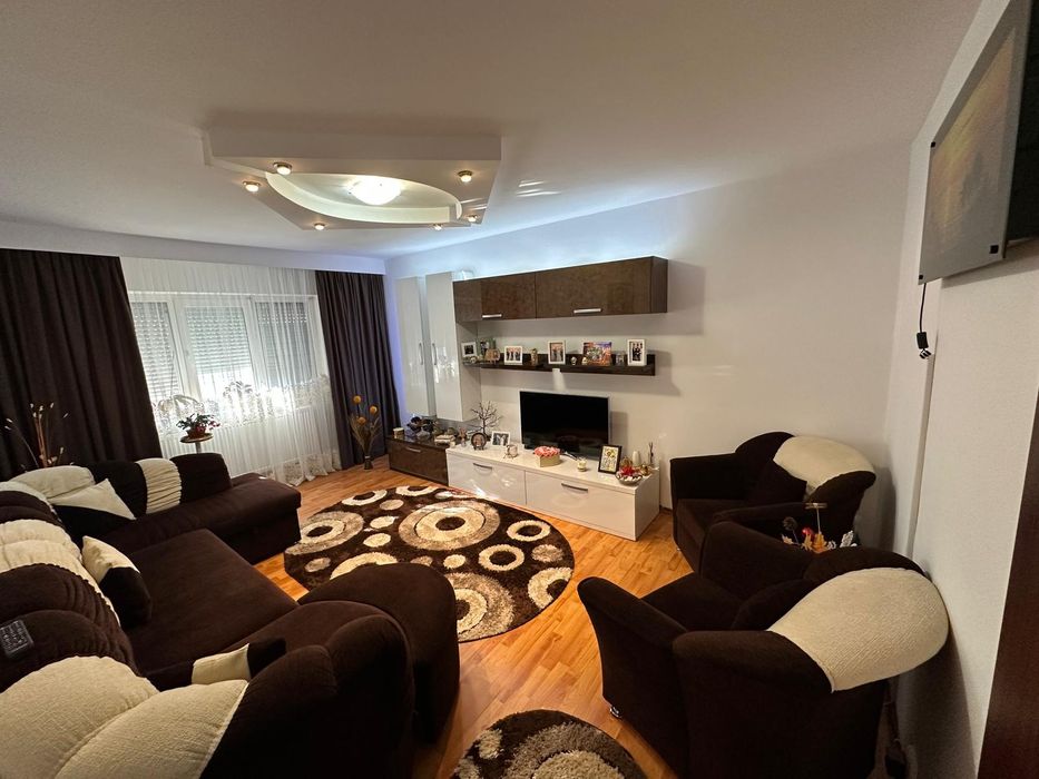 3 camere, cartier Sarari, 2 băi, mobilat complet, direct proprietar