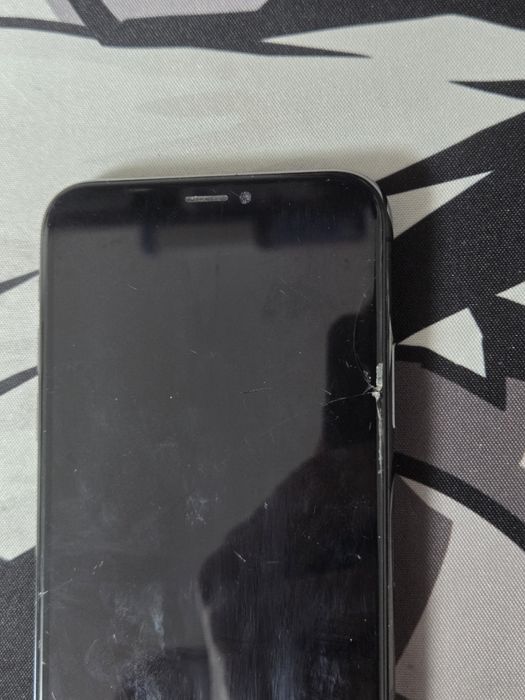 Продам IPhone X (10)