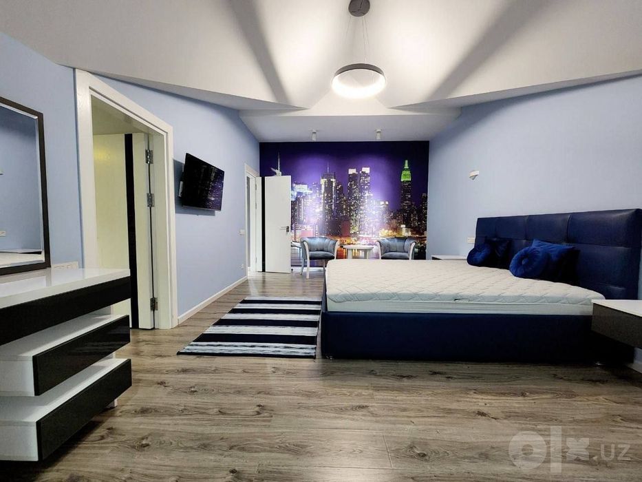 Продаётся 4х комнатная квартира, ЦУМ,110 школа,ул. Яккачинар