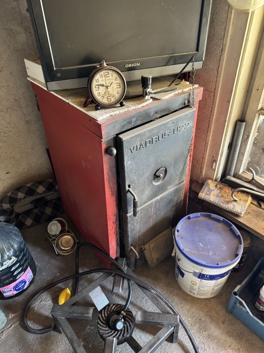 Котел 23 kw на дърва и въглища viadrus