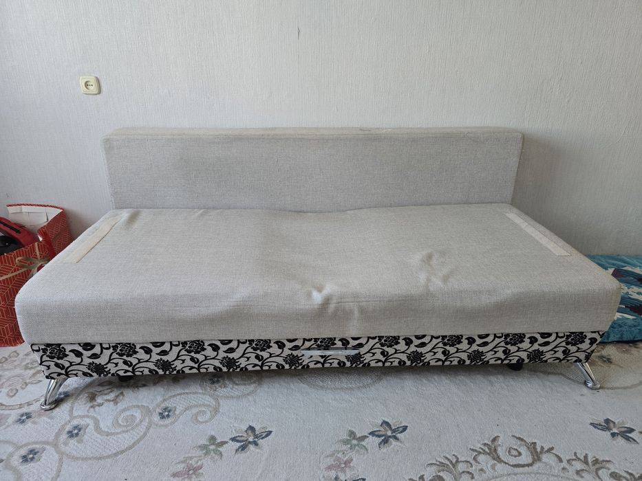Продам диван еврокнижка
