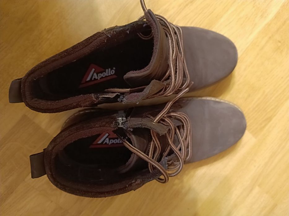 Ghete din piele intoarsa