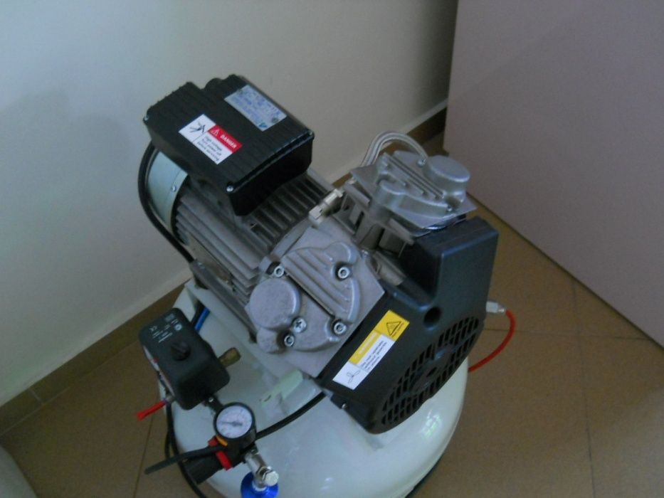 Стоматологични компресори