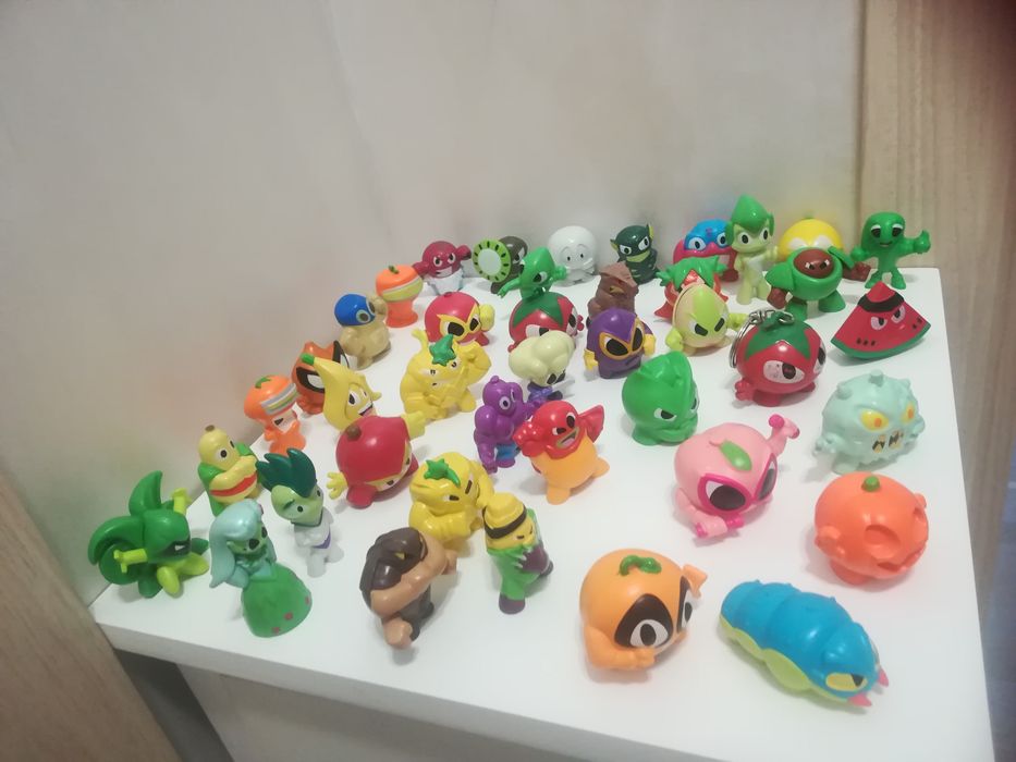 Дребни играчки от колекция от чужбина