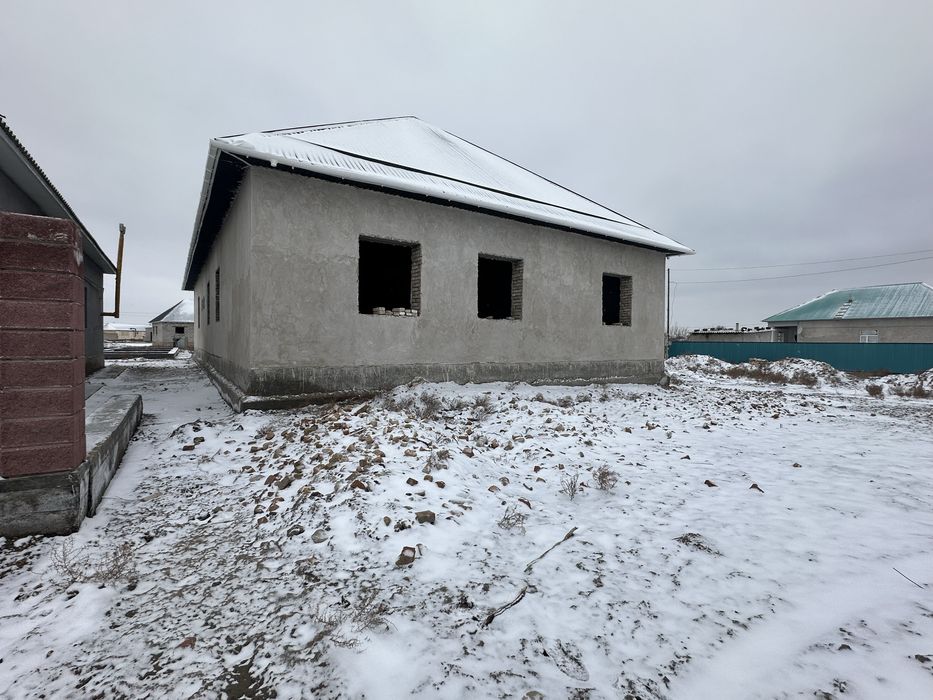 Гигантта толық бітпеген үй сатылады