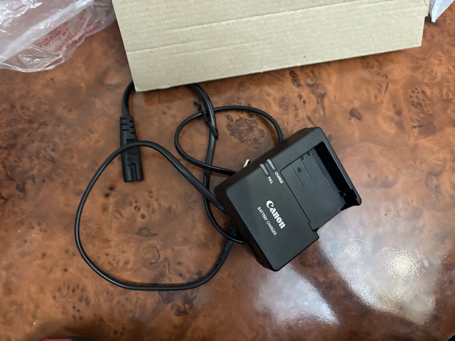 Продам фотоаппарат Canon