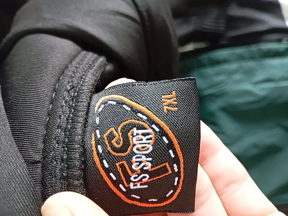 Продам спортивную форму на зиму