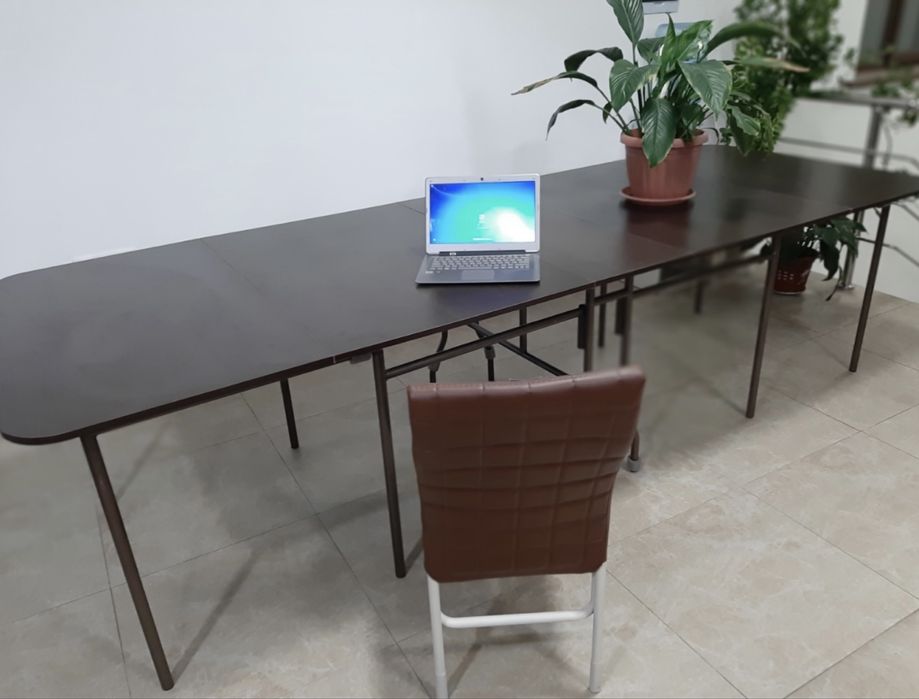 Продам б.у стол книжку