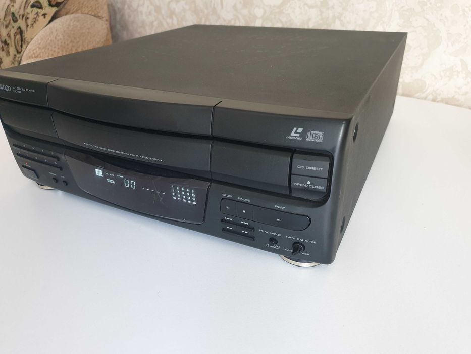 Kenwood LVD-68 Проигрыватель LaserDisc, CD и VCD дисков