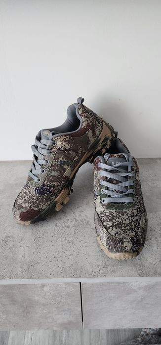 Мужские кроссовки новые