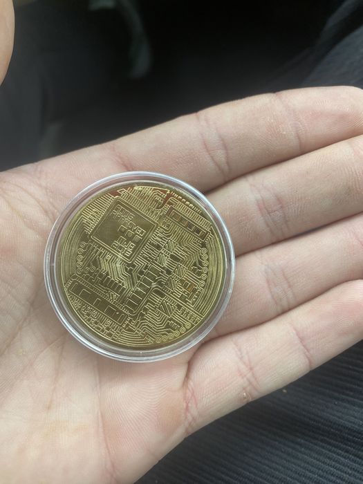 BITCOIN placat cu AUR MASIV 24k!!!