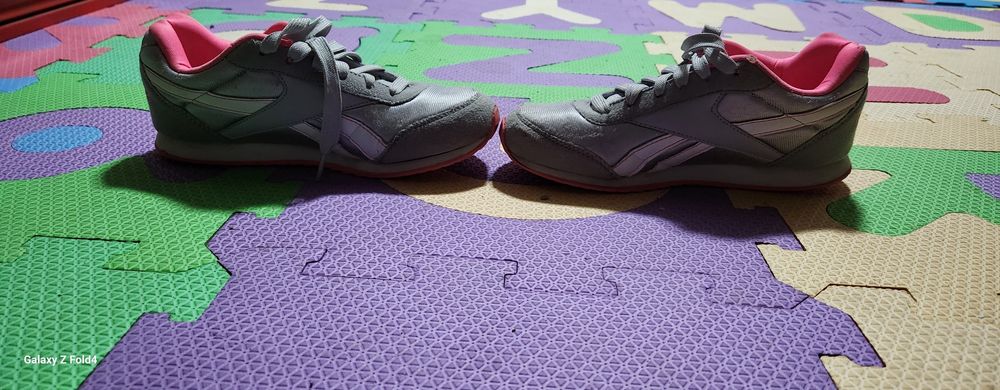 Adidași original Reebok mărime 34.5