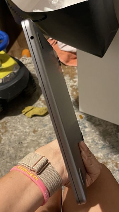 Macbook 13.6 - inch M2 256GB