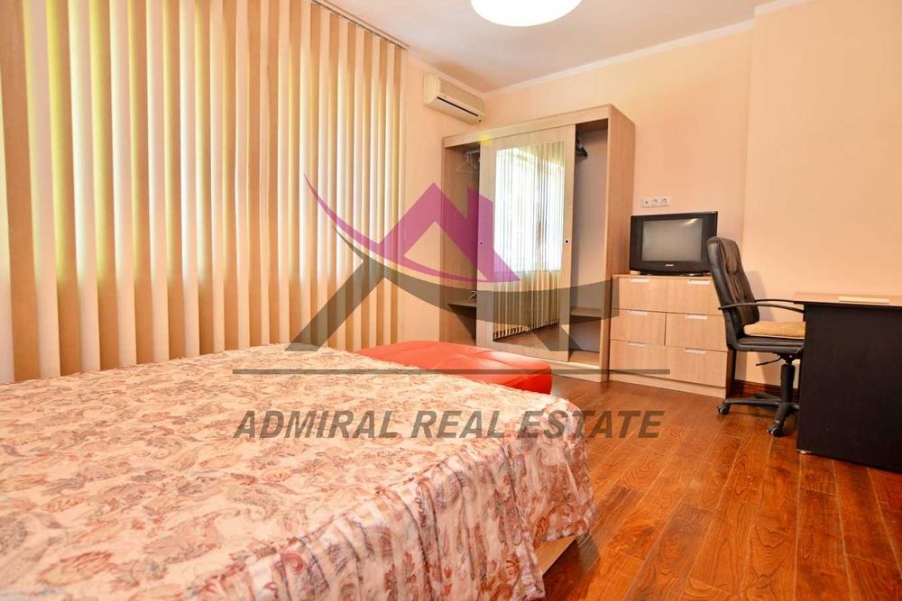 Продава се Тристаен апартамент в Варна, Гръцка махала - 120 кв.м за 1530 €/кв.м - Снимка #4