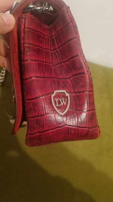 Чанта, естествена кожа, датска марка Leowulff, цвят бордо