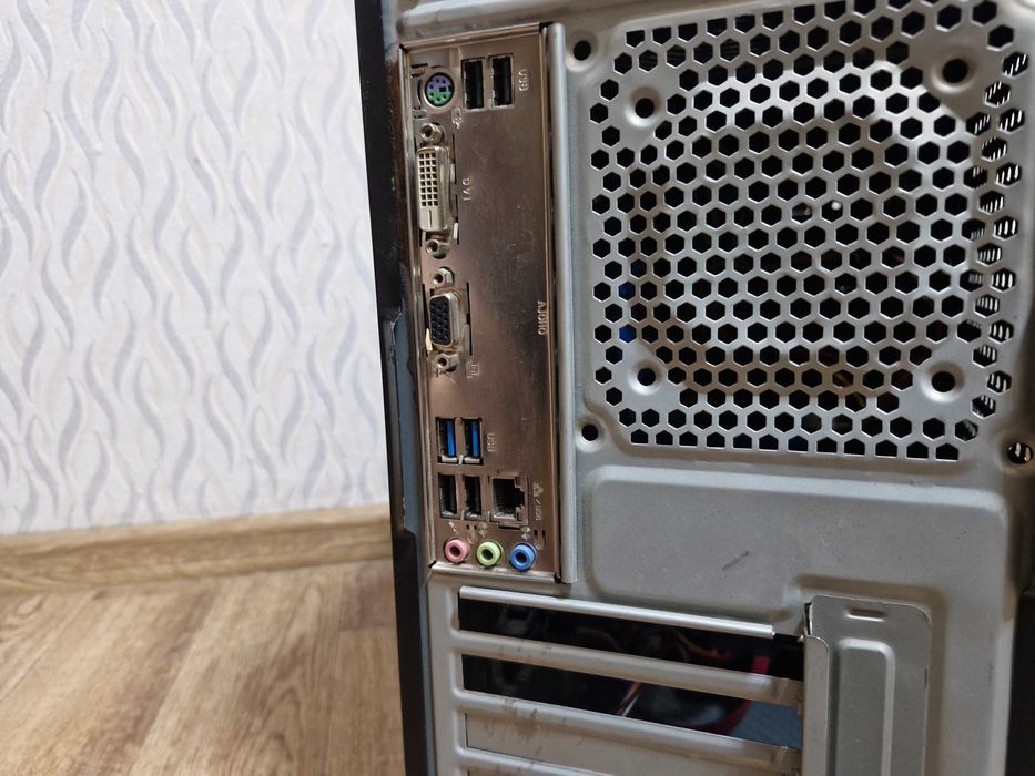 Компьютер i3+SSD. Полный комплект.