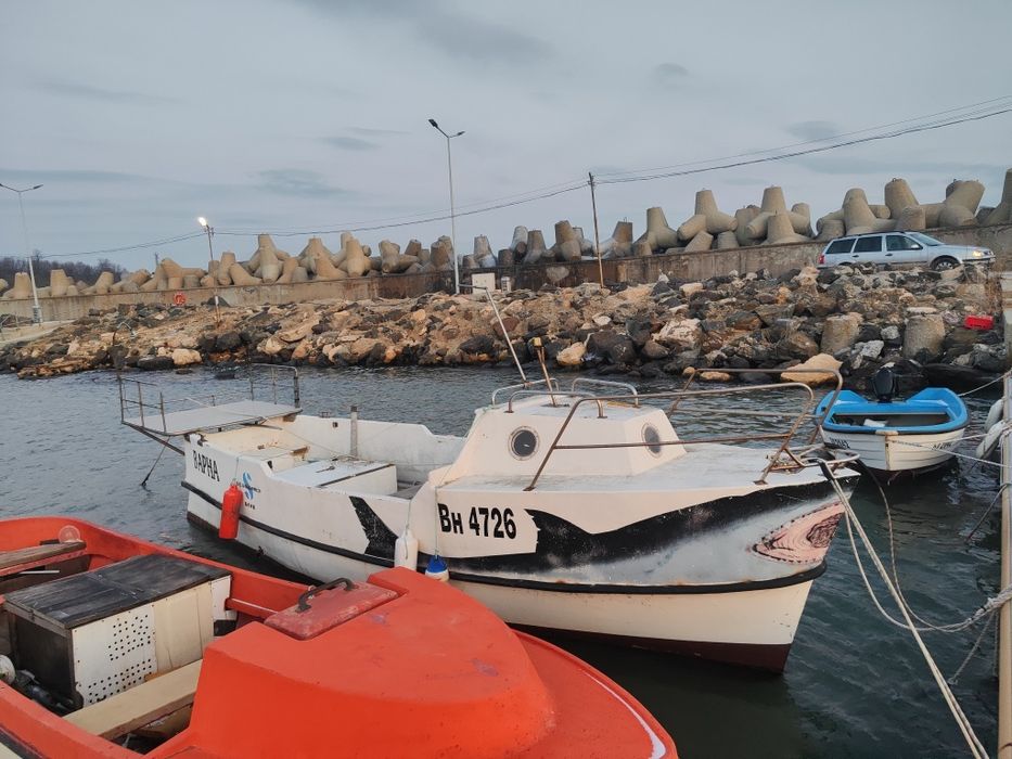 Лодка ЯЛ 6  без стопански риболов!