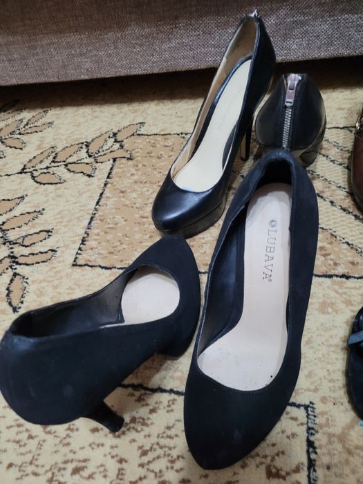 Разбираю обувь связи переездом.