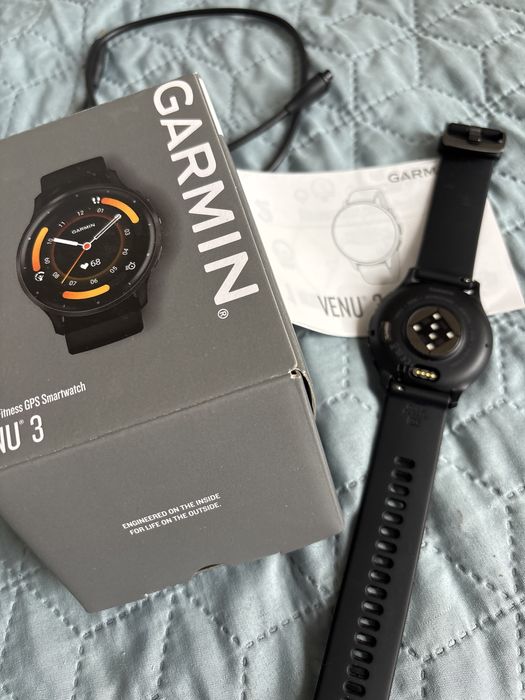 Нов фитнес смарт часовник Garmin Venu 3