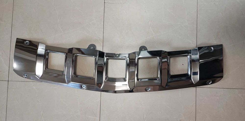 GL X164 09-12 никелирана добавка за предна броня оригинална КАТО НОВА