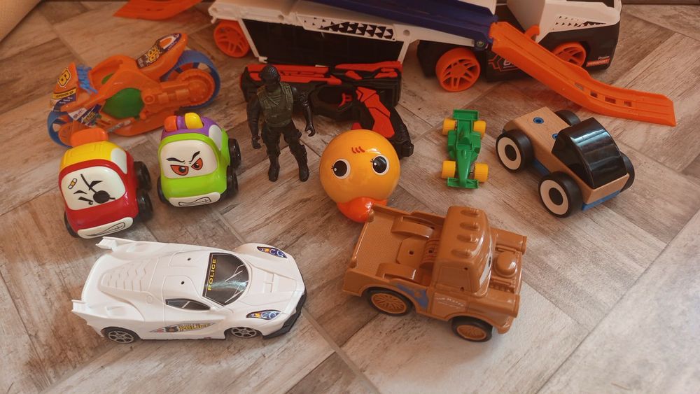 Лот детски играчки за момче