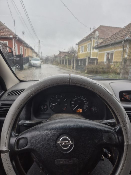 Vand sau schimb opel astra g