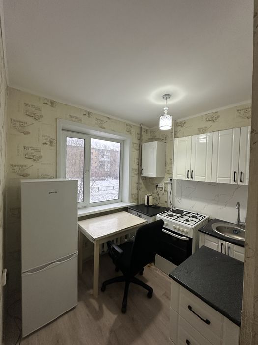 Пр.Металлург 23д.2 эт.не угл 2 комт